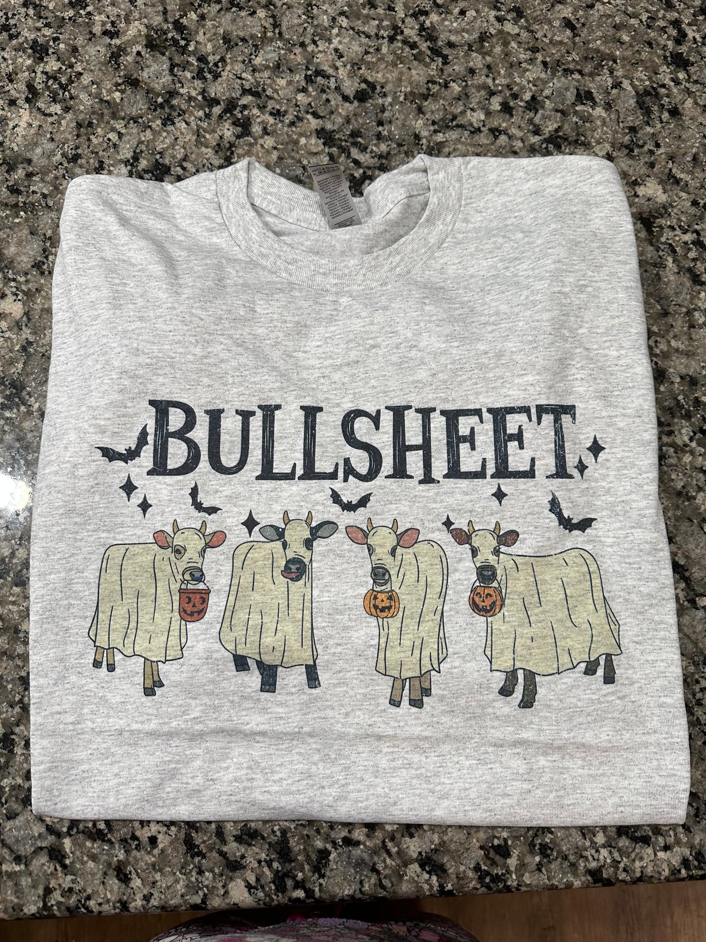 Bull-Sheet Halloween Graphic T-Shirt