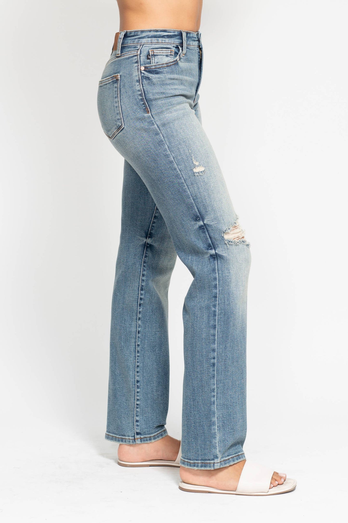Judy Blue: The Maggie Straight Jean