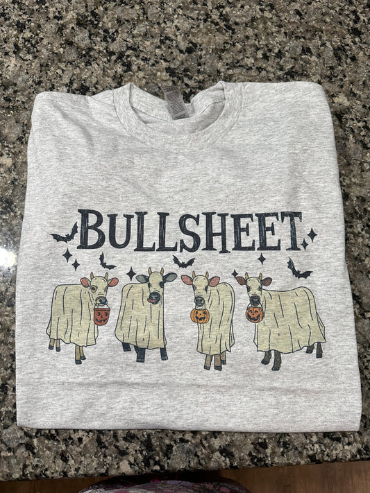 Bull-Sheet Halloween Graphic T-Shirt