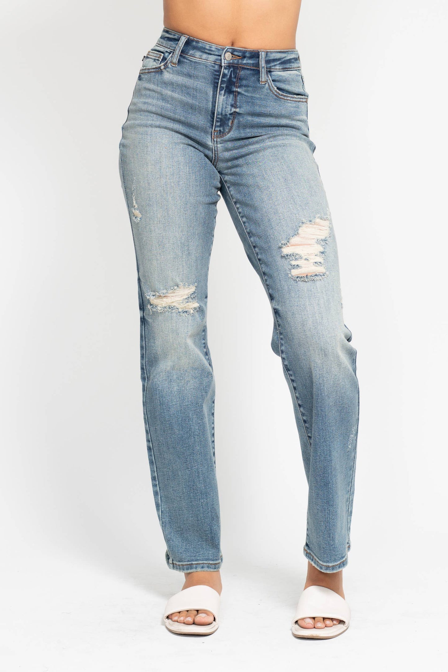 Judy Blue: The Maggie Straight Jean